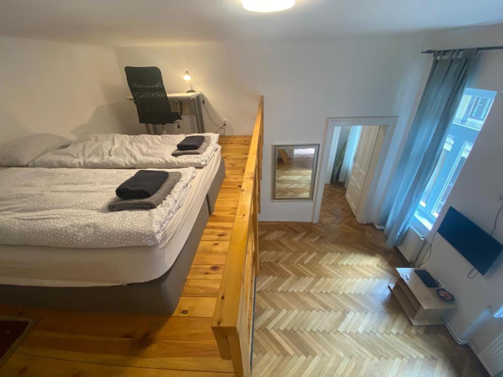 Ac With Free Parking At Acacia St, City Center Budapeste Exterior foto