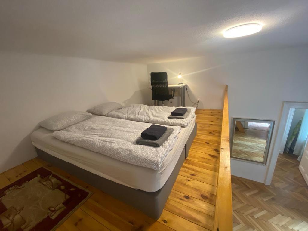 Ac With Free Parking At Acacia St, City Center Budapeste Exterior foto