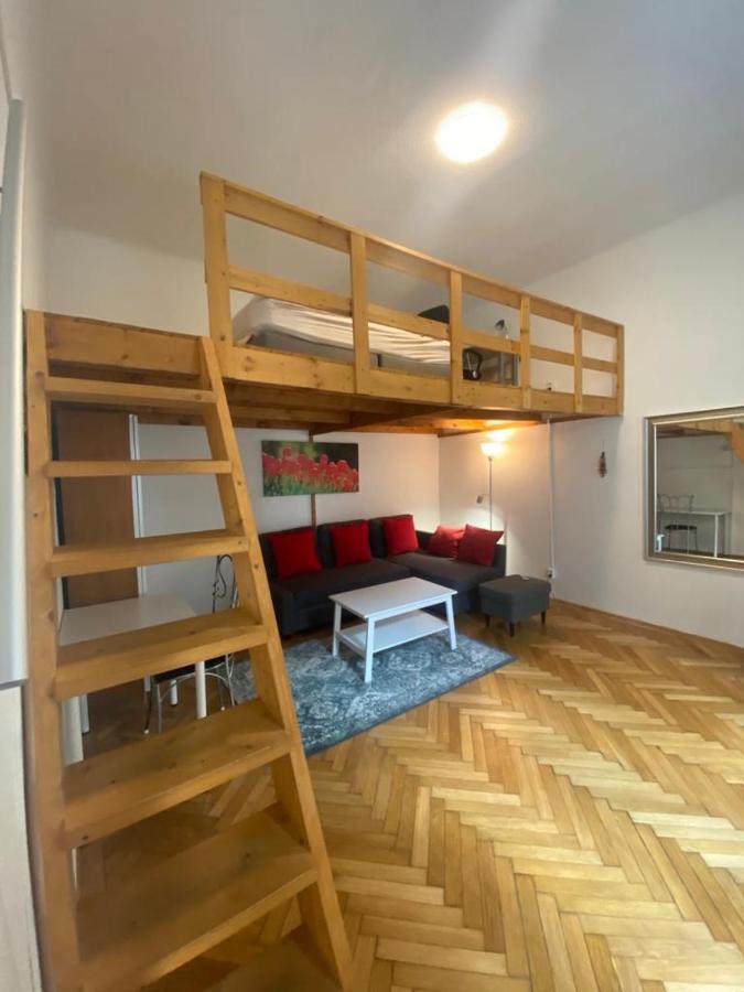 Ac With Free Parking At Acacia St, City Center Budapeste Exterior foto