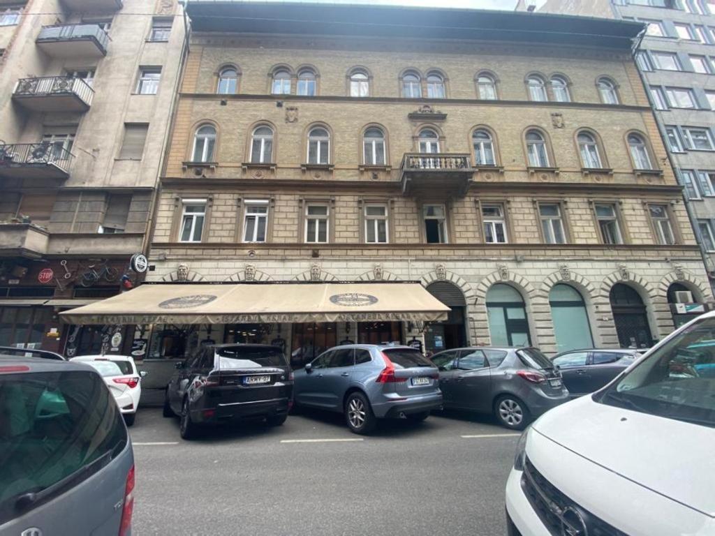Ac With Free Parking At Acacia St, City Center Budapeste Exterior foto